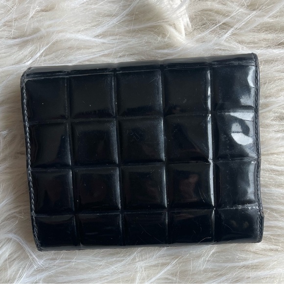 Chanel Leather Chocolate Bar Quilted Tri-Fold Wallet Black - Picture 12 of 12